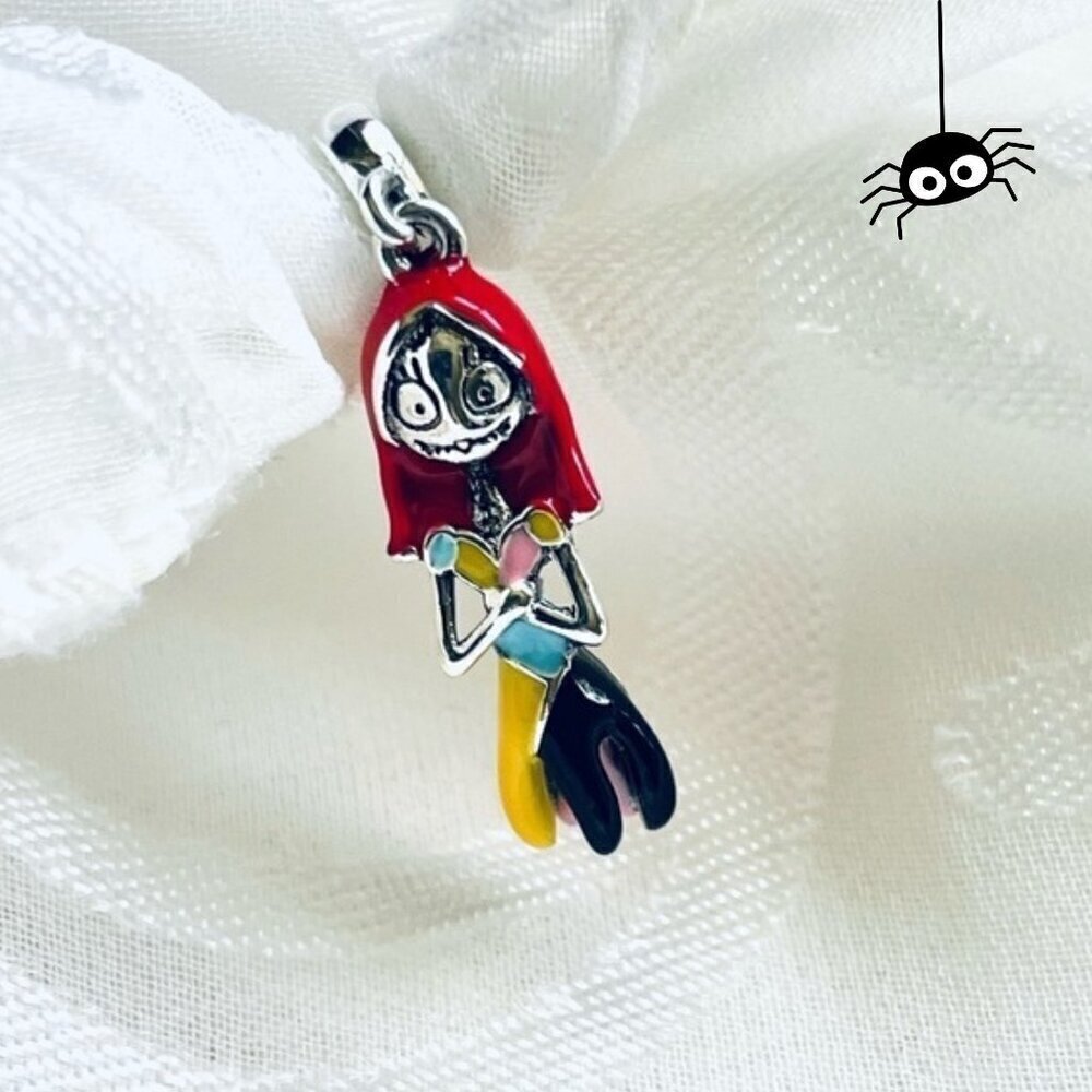 🎃 NWOT Sally Charm –HALLOWEEN - The Nightmare Before Christmas ✨